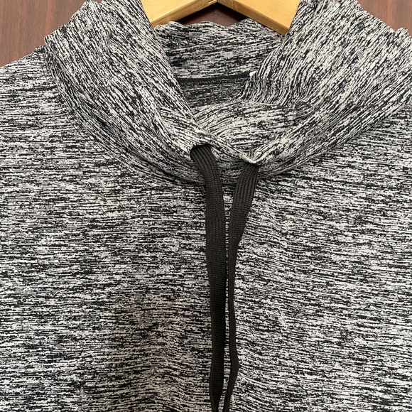 Forever 21 Active Turtle Neck Tee - Picture 9 of 12